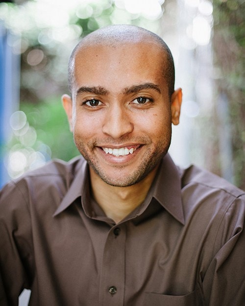 Spiva-Derrick-Jr.-credit-Hannah-Arista-2500x625 Derrick Spiva Jr.