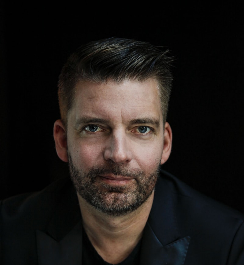 Pintscher1-credit-Felix-Broede_800x867_acf_cropped