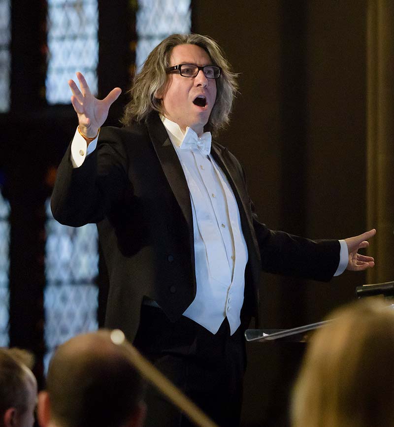 julian_2016_5-800x867 New York based composer and conductor Julian Wachner